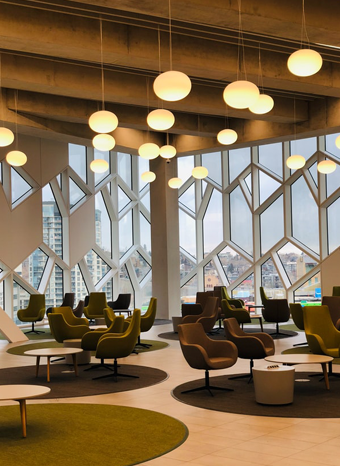 ホテルのロビーの写真